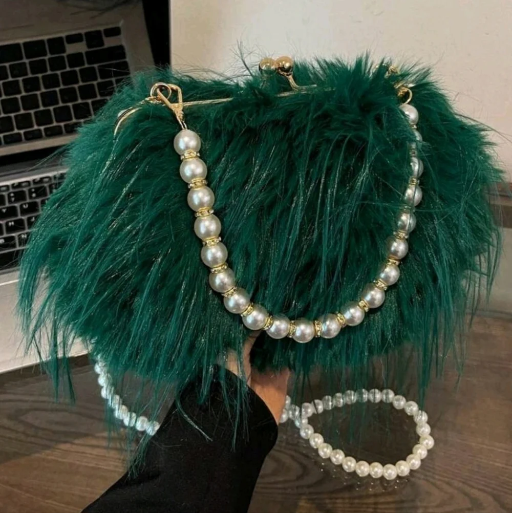 NWT Emerald Green Fluffy Faux Fur Double Pearl Chain Cross Body Clutch Handbag